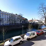 Rooms Ambrozic